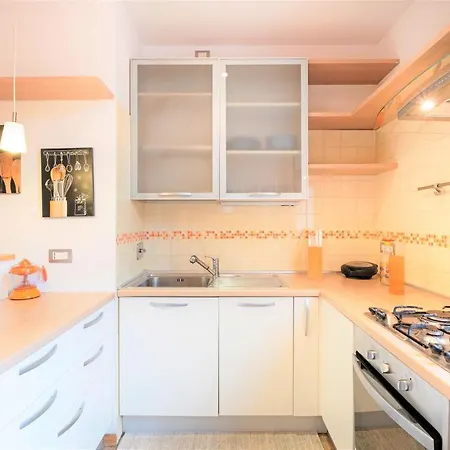 Apartament Skyline Bolonia