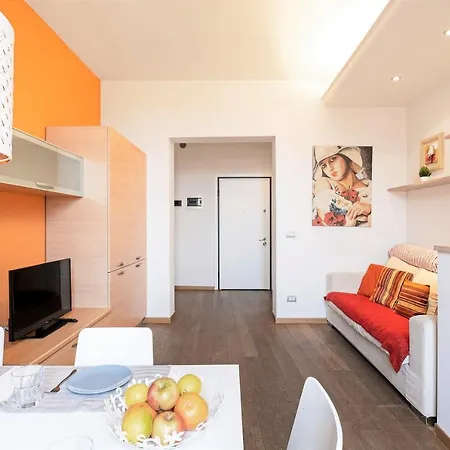 Apartament Skyline Bolonia